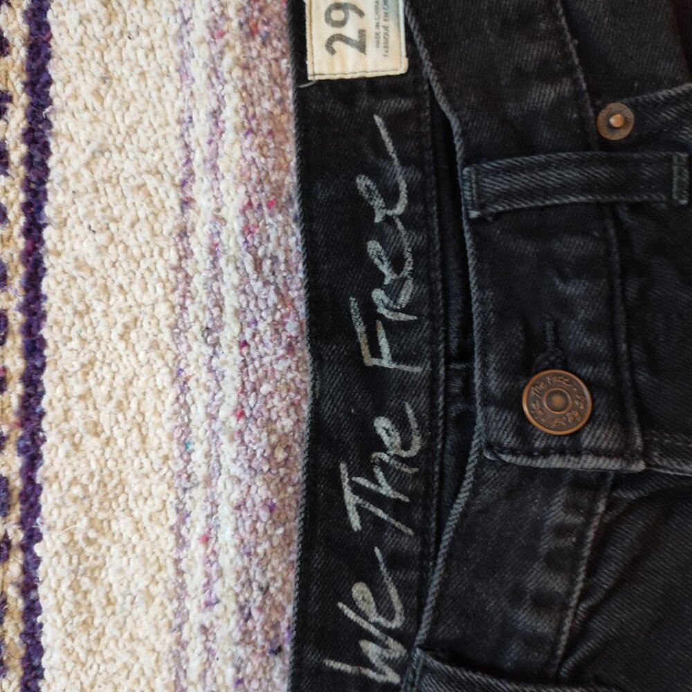 Free People Sofia Short in Black size 29 - Picture 4 of 7